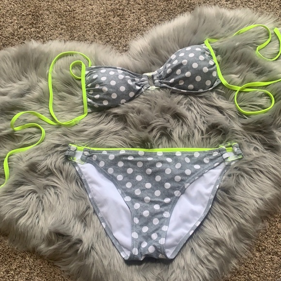 Bathing suit - Picture 1 of 7